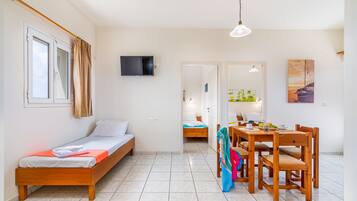 Classic-lejlighed - 2 soveværelser - tekøkken - udsigt over resort | Strygejern/strygebræt, gratis Wi-Fi