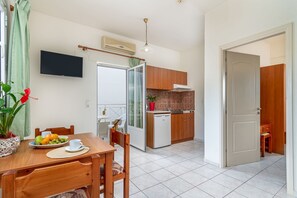 Classic Apartment, 1 Bedroom, Kitchenette, Resort View | Iron/ironing board, free WiFi - Mylos Apartments (Hersonissos)