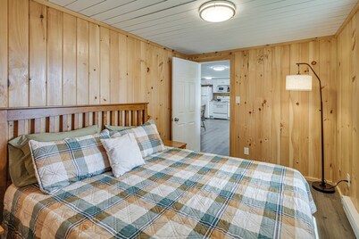 Waterfront Long Lake Retreat: Great for Families!