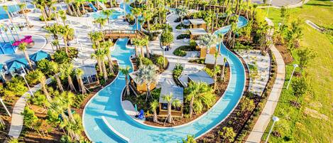 Alberca al aire libre y alberca climatizada