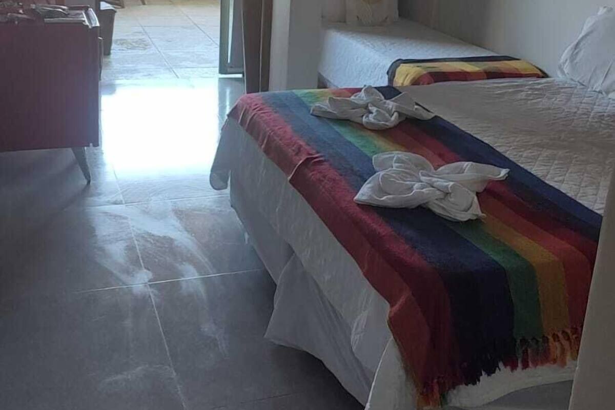 Habitació triple Premier, balcó, vistes al mar | Minibar, caixa forta a l'habitació, wifi gratuïta i roba de llit 