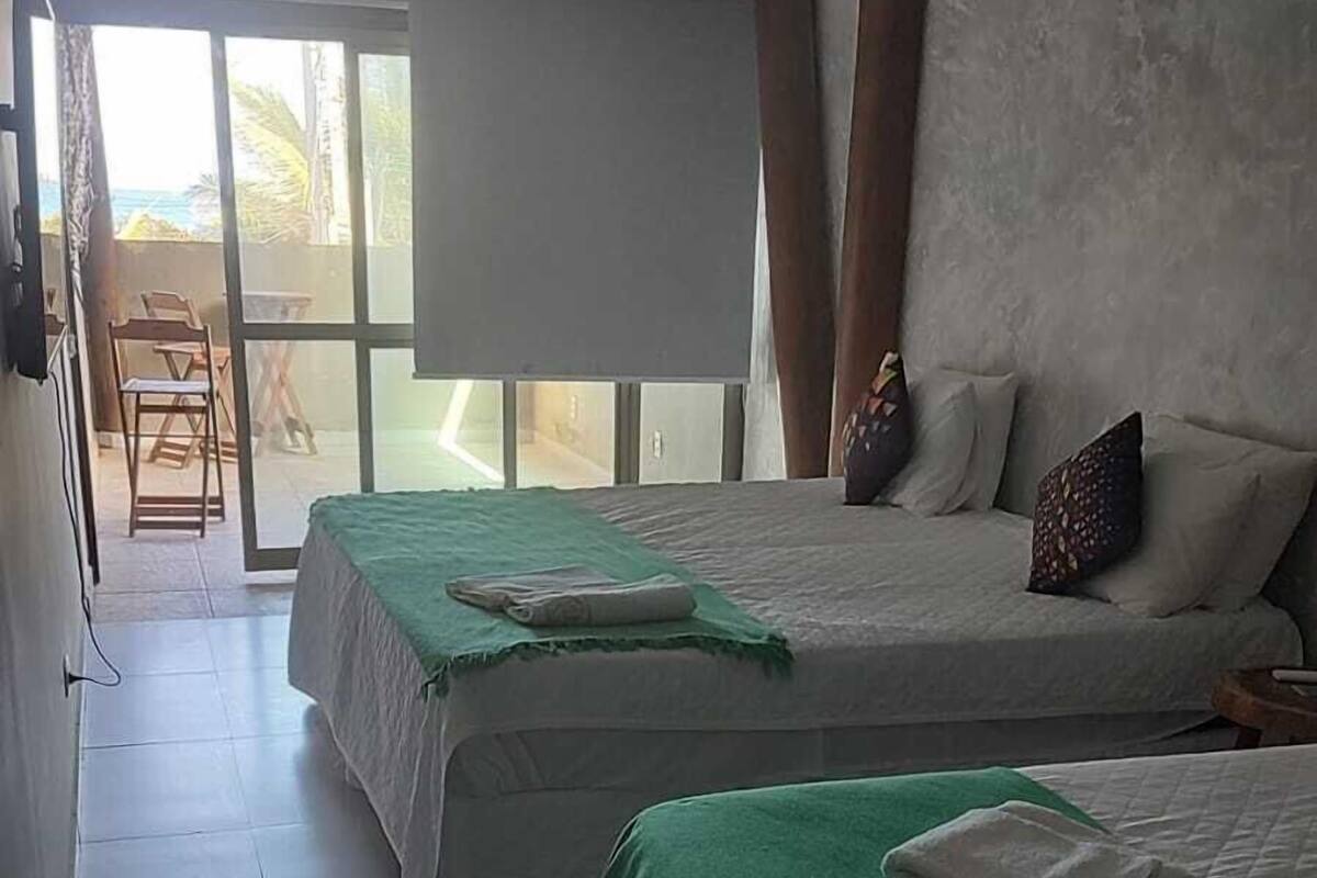 Habitació quàdruple superior, balcó, vistes a l'oceà | Minibar, caixa forta a l'habitació, wifi gratuïta i roba de llit 