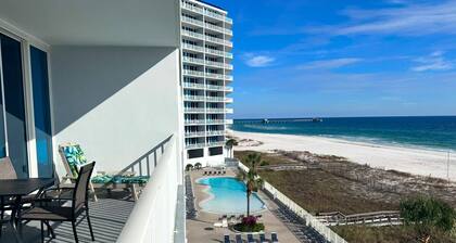 Beachfront 2 bedroom + bunk room condo with fab views, gym, 2 pools, sauna, wifi