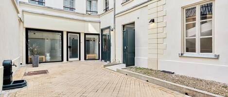 Apartemen | Detail eksterior