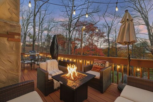 Hot tub/Sauna/Hiking/Indoor Pool/ Lakes