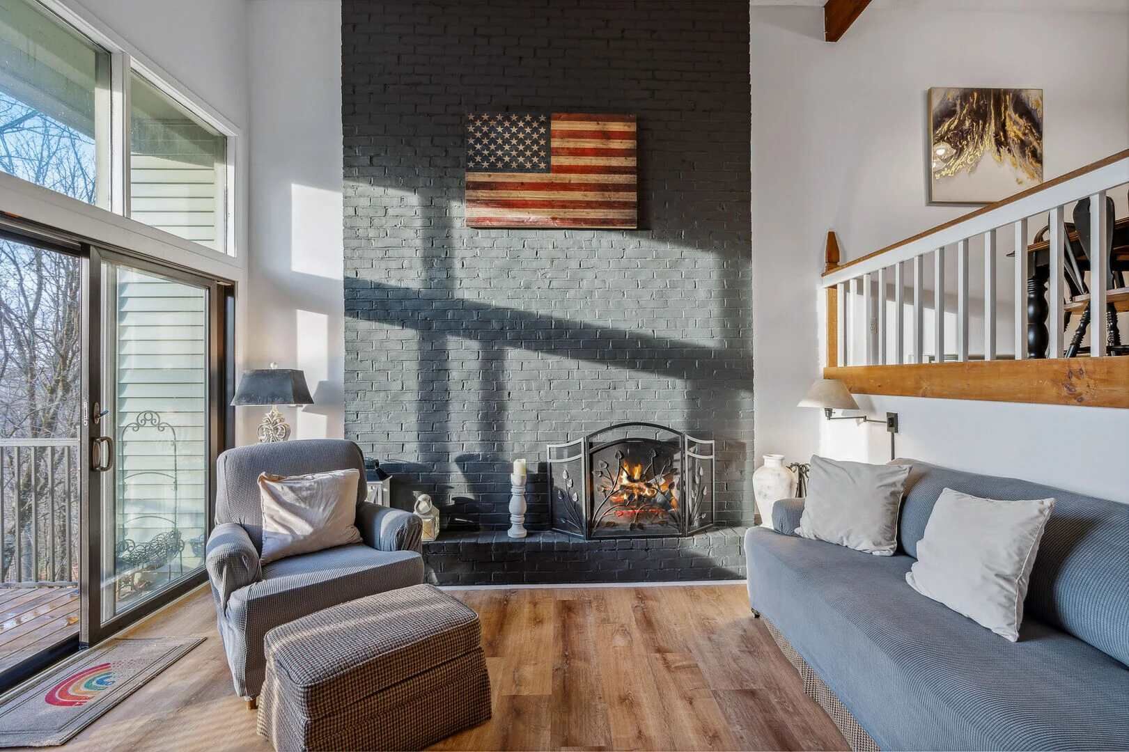 TV, fireplace, offices