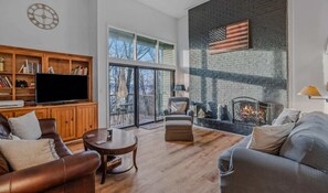 TV, fireplace, offices