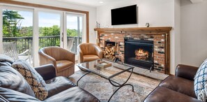 TV, fireplace, offices