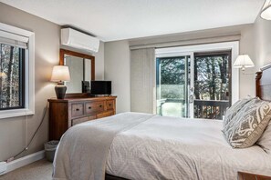 3 عدّة غرف نوم ومكواة/لوح كي وواي فاي وملاءات أسرّة