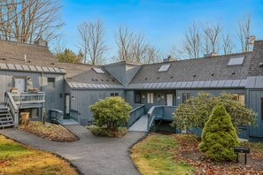 Exterior - Views, AC, and Family Fun - Kingswood 12E (Quechee)