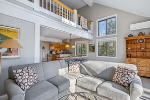 TV, offices - Views, AC, and Family Fun - Kingswood 12E (Quechee)