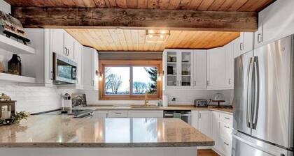 Cozy Fireplace, Walk to Ski Hill - Kingswood 4H