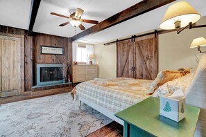 4 bedrooms, iron/ironing board, WiFi, bed sheets - Cozy Fireplace, Walk to Ski Hill - Kingswood 4H (Quechee)