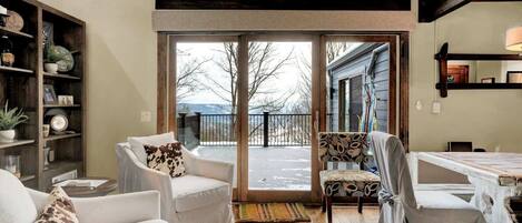 TV, fireplace, books, offices