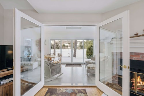 End-Unit Condo with Golf Views, Lakeland Village