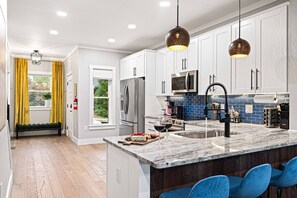 Fridge, microwave, oven, stovetop - Demure Haus - Two Bedroom House, Sleeps 6 (Asheville)