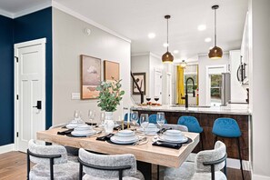 Dining - Demure Haus - Two Bedroom House, Sleeps 6 (Asheville)