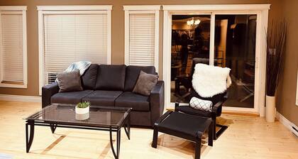 Gordon Head Getaway
(A blocked out Sunday is possible upon request)