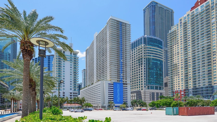 The Club at Brickell Bay by Palermo Home