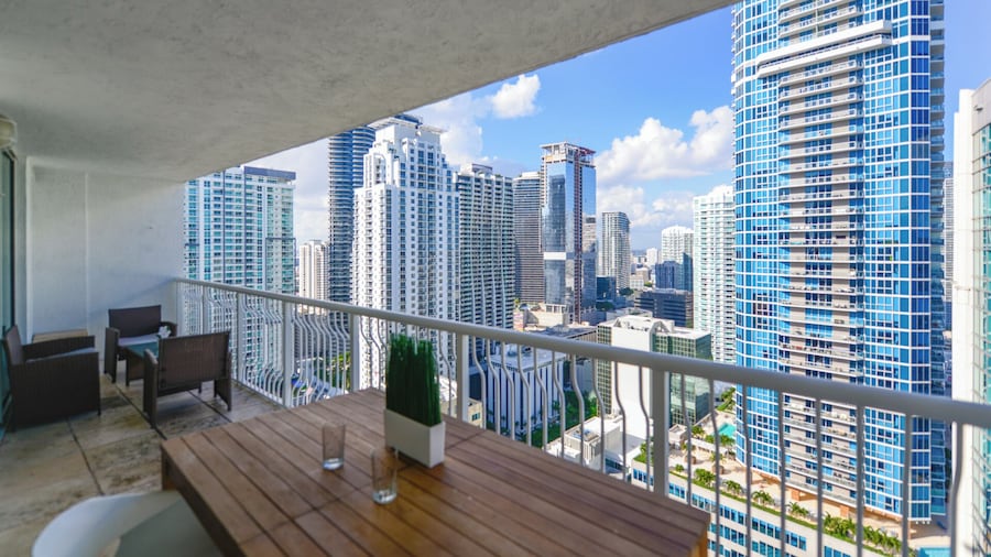 Centric 40thFloor Brickell Condo FREE parking by Palermo Home Miami