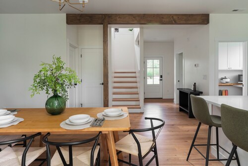 ✦NEW✦ The Evergreen Sanctuary - Family Friendly, Pool Table, Starlink, BBQ