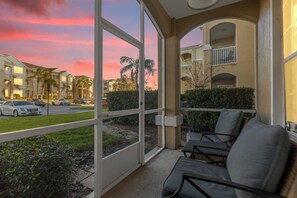 Property grounds - 10 Minutes from Disney World! Community Pool! Clubhouse, Arcade, Movie Theater!! (Kissimmee)
