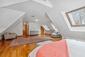 4 soverom, skrivebord, strykejern/-brett og wi-fi