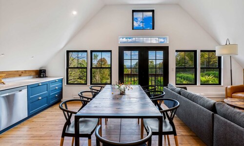 The Barn at Winterfound Farm with Hot Tub & Views