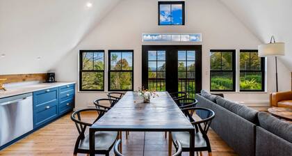 The Barn at Winterfound Farm with Hot Tub & Views
