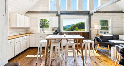 Scenic Ridge Cabin with Sweeping Vermont Views