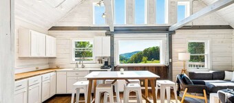 Scenic Ridge Cabin with Sweeping Vermont Views