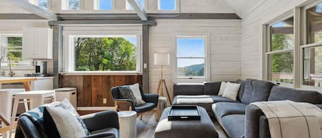 Televisión, oficina