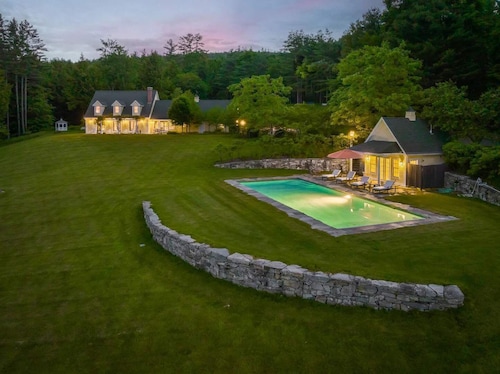 Norwich Estate with Pond, Pool & Mountain Views