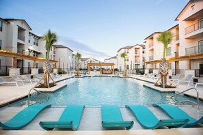 Açık yüzme havuzu 