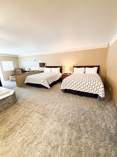 Chardonnay Room at Kerbyville Inn