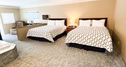 Chardonnay Room at Kerbyville Inn