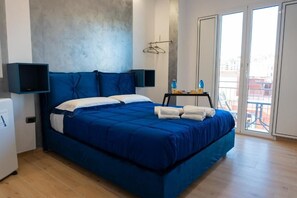 1 bedroom, desk, free WiFi - NA Beautiful View Rooftop-B&B - Double Room with Private Bathroom (Napoli)