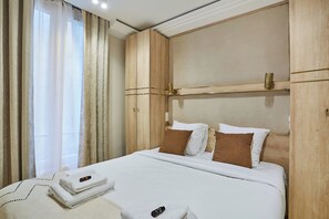 Apartment | Laptop workspace, iron/ironing board, bed sheets - Apartment for 4 People in Paris (Paris)