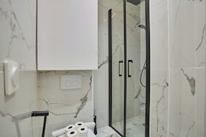 Apartment | Bathroom