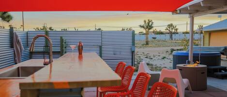 Outdoor dining