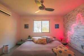 2 bedrooms, WiFi, bed sheets