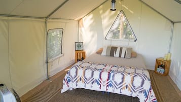 1 habitación y ropa de cama