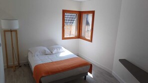 5 chambres, fer et planche à repasser, Wi-Fi