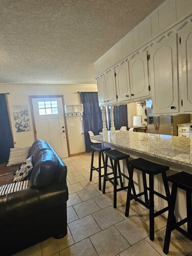 Charming 2-Story Townhouse Retreat – Perfect for Your Next Getaway!