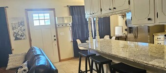 Charming 2-Story Townhouse Retreat – Perfect for Your Next Getaway!