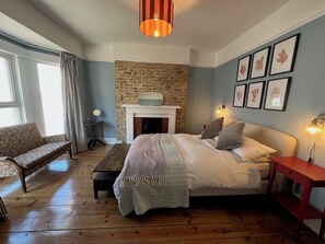 3 quartos, ferros/tábuas de passar roupa, Wi-Fi de cortesia