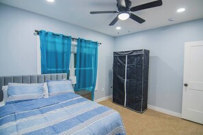 4 chambres, fer et planche Ă repasser, Wi-Fi, draps fournis
