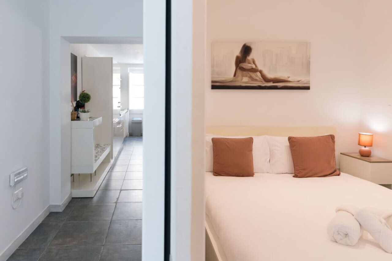 2 soverom, strykejern/-brett, reiseseng for barn og wi-fi