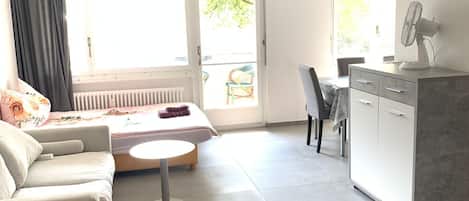 2 多间卧室、熨斗/熨衣板、免费 WiFi、床单