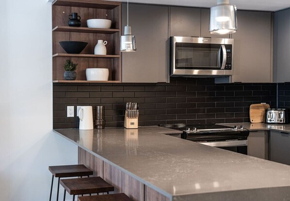 Fridge, microwave, oven, stovetop